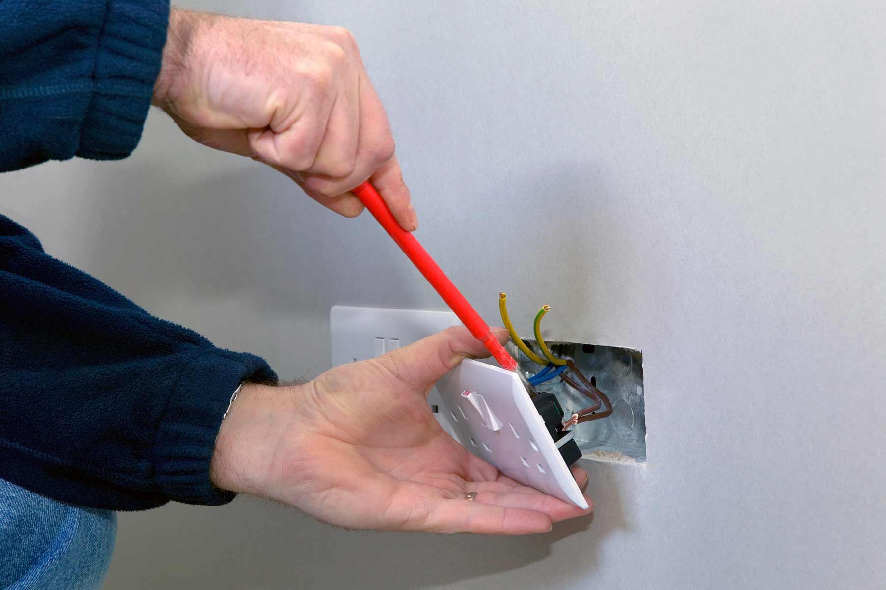 Our electricians can install plug sockets for domestic and commercial proeprties in Soham and the local area. 
